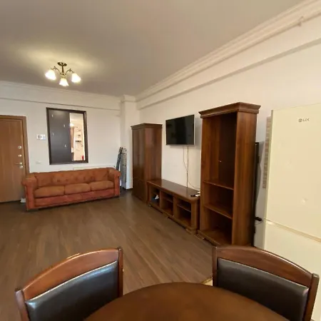 Apartment Solid 387